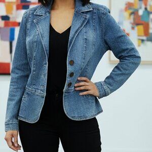 XOXO Vintage-Inspired Denim Blazer Jacket – Fitted Button front- Size M